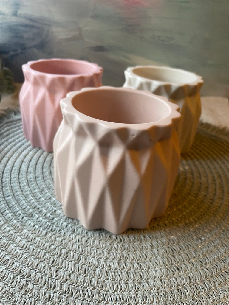 Valerie Vase
